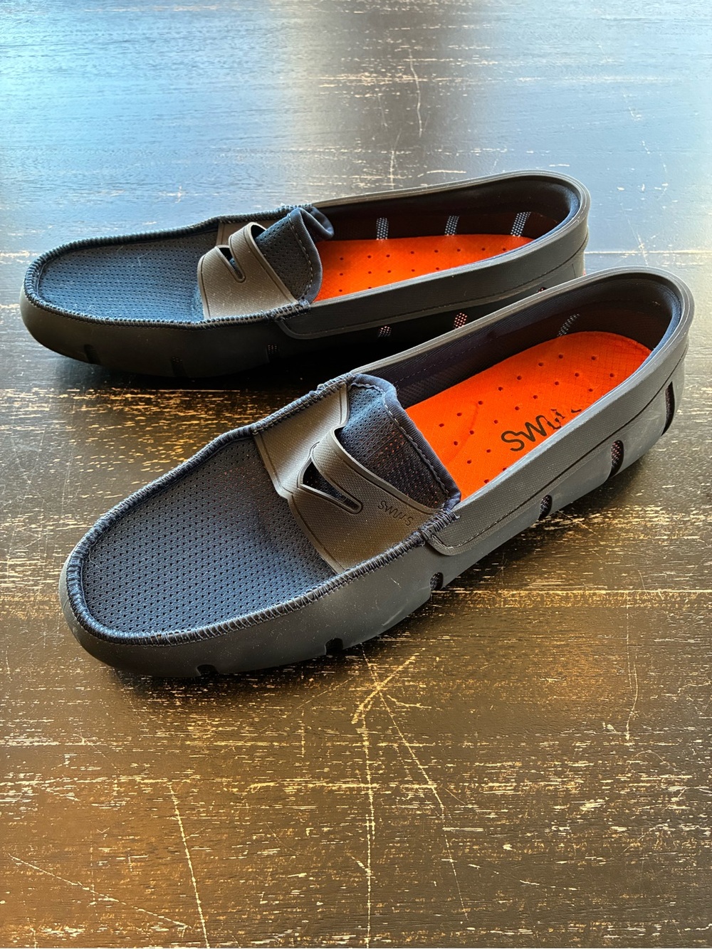 Swims Men’s Black Loafers with Orange Insoles size US 11